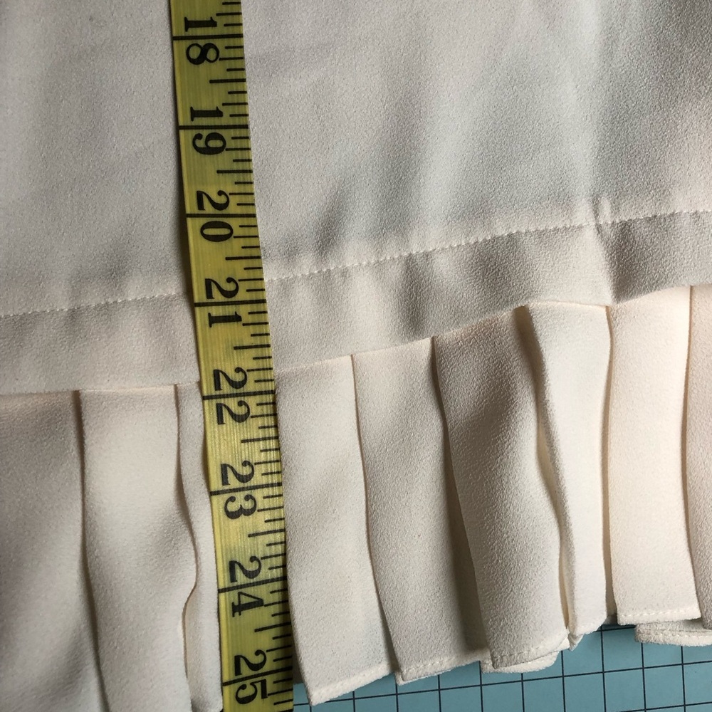 J. Jill Cream Relaxed Pleated Blouse - Picture 6 of 7